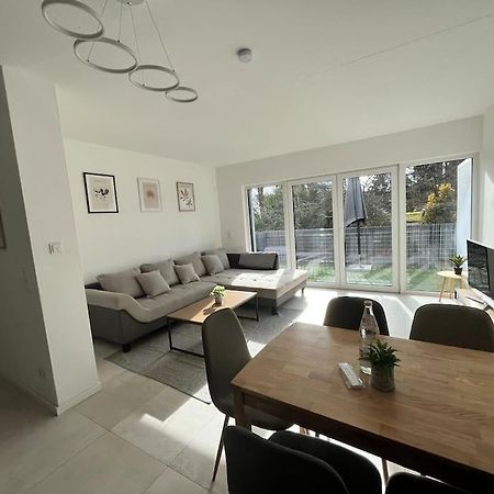 3 Zw 95 M2 Neubau Kostenlos Parkplatz Im Hof Kitzingen Dış mekan fotoğraf